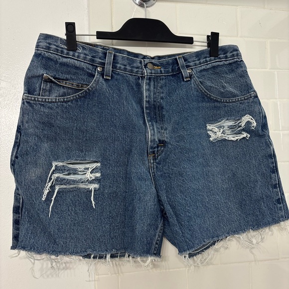 Wrangler Blue Distressed Cut-Off Jean Shorts - Picture 1 of 3